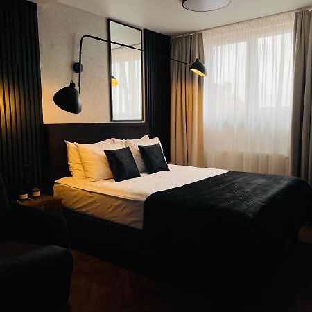 Hotel Millennium شاسْنيشْ المظهر الخارجي الصورة