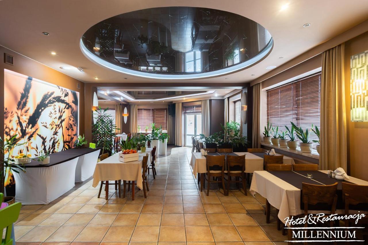 Hotel Millennium شاسْنيشْ المظهر الخارجي الصورة