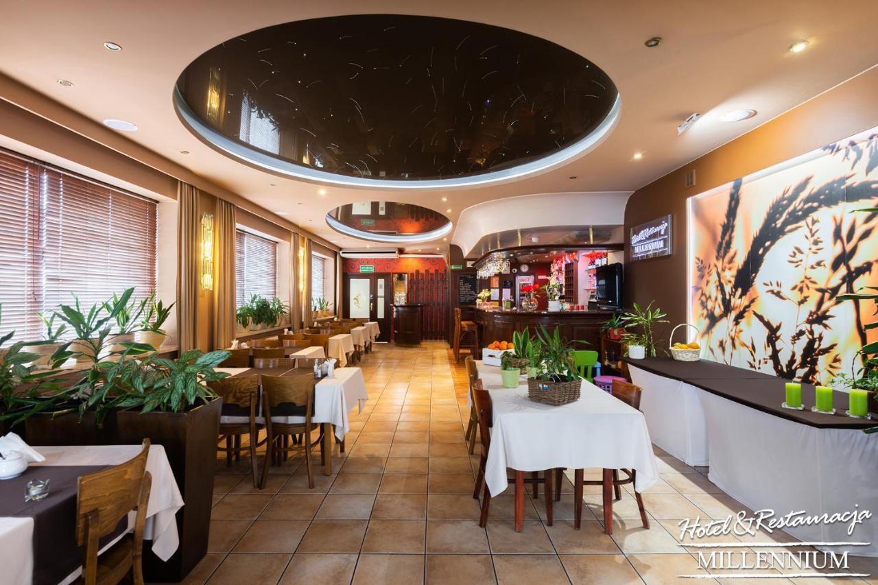 Hotel Millennium شاسْنيشْ المظهر الخارجي الصورة