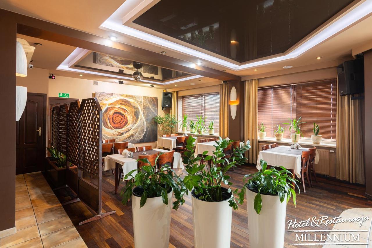 Hotel Millennium شاسْنيشْ المظهر الخارجي الصورة