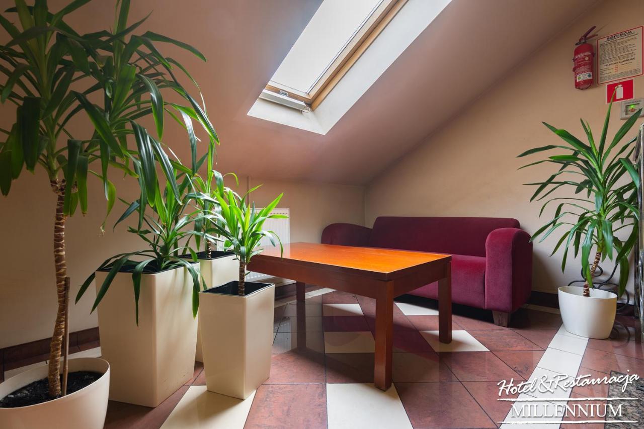 Hotel Millennium شاسْنيشْ المظهر الخارجي الصورة