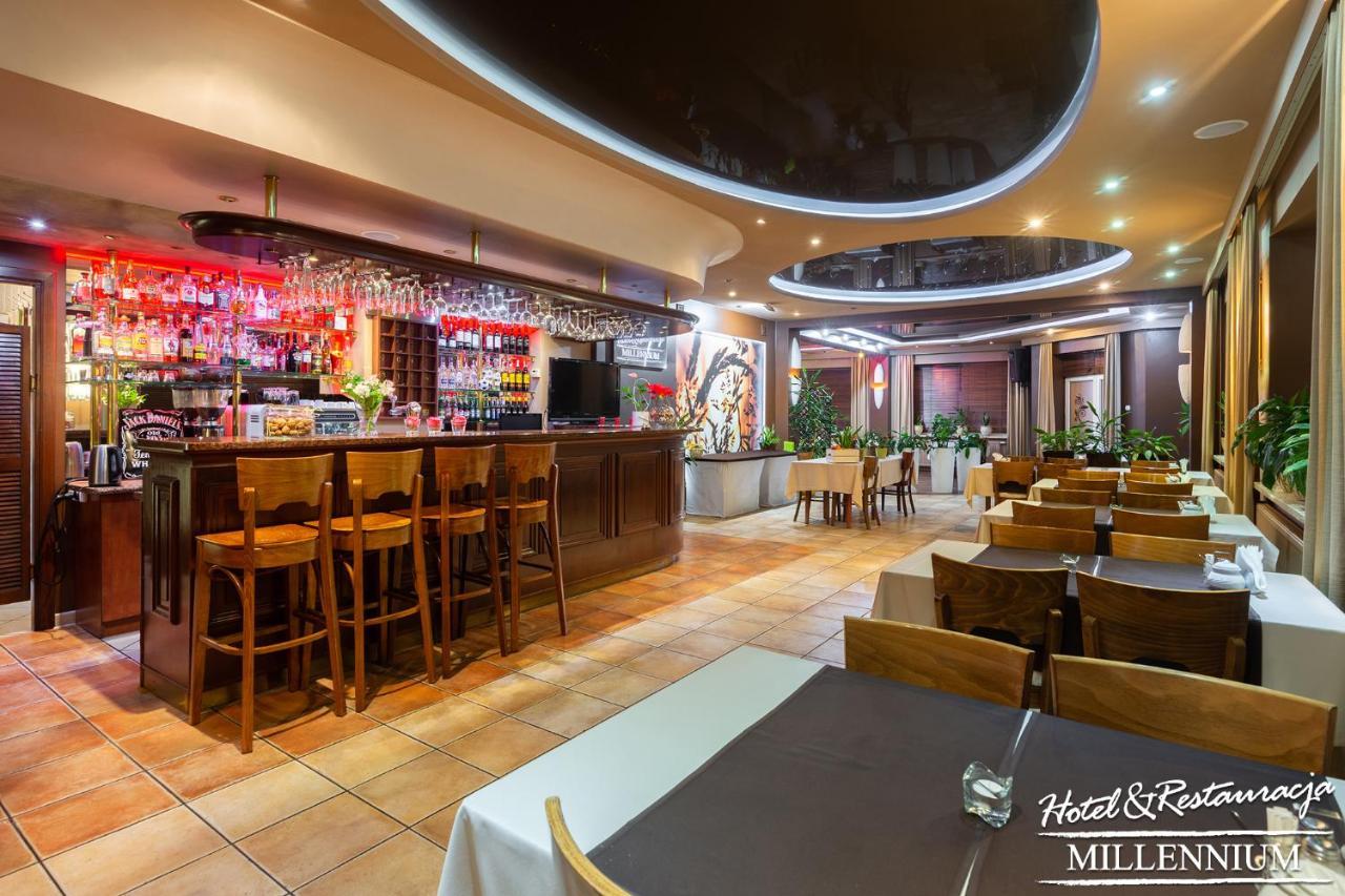 Hotel Millennium شاسْنيشْ المظهر الخارجي الصورة