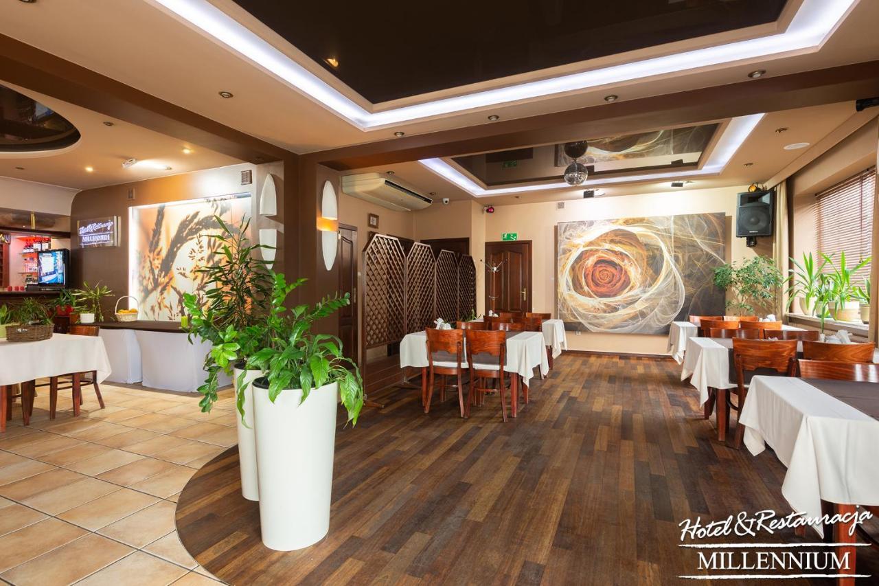 Hotel Millennium شاسْنيشْ المظهر الخارجي الصورة