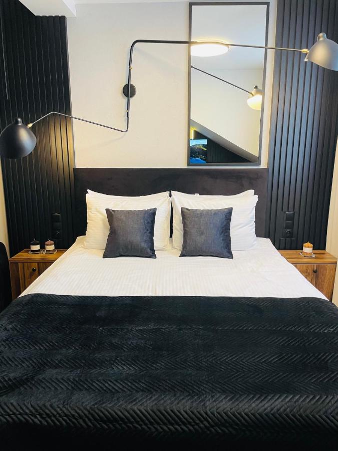 Hotel Millennium شاسْنيشْ المظهر الخارجي الصورة