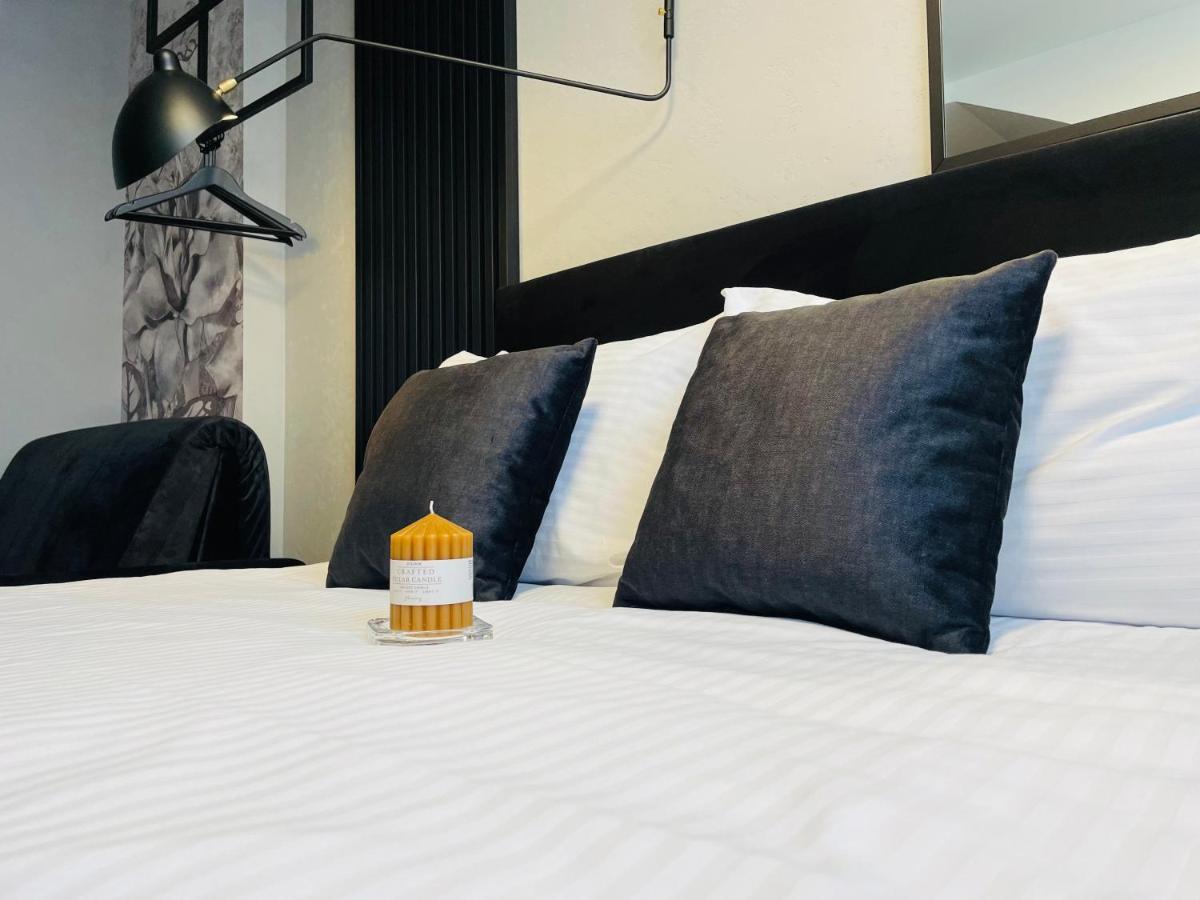 Hotel Millennium شاسْنيشْ المظهر الخارجي الصورة