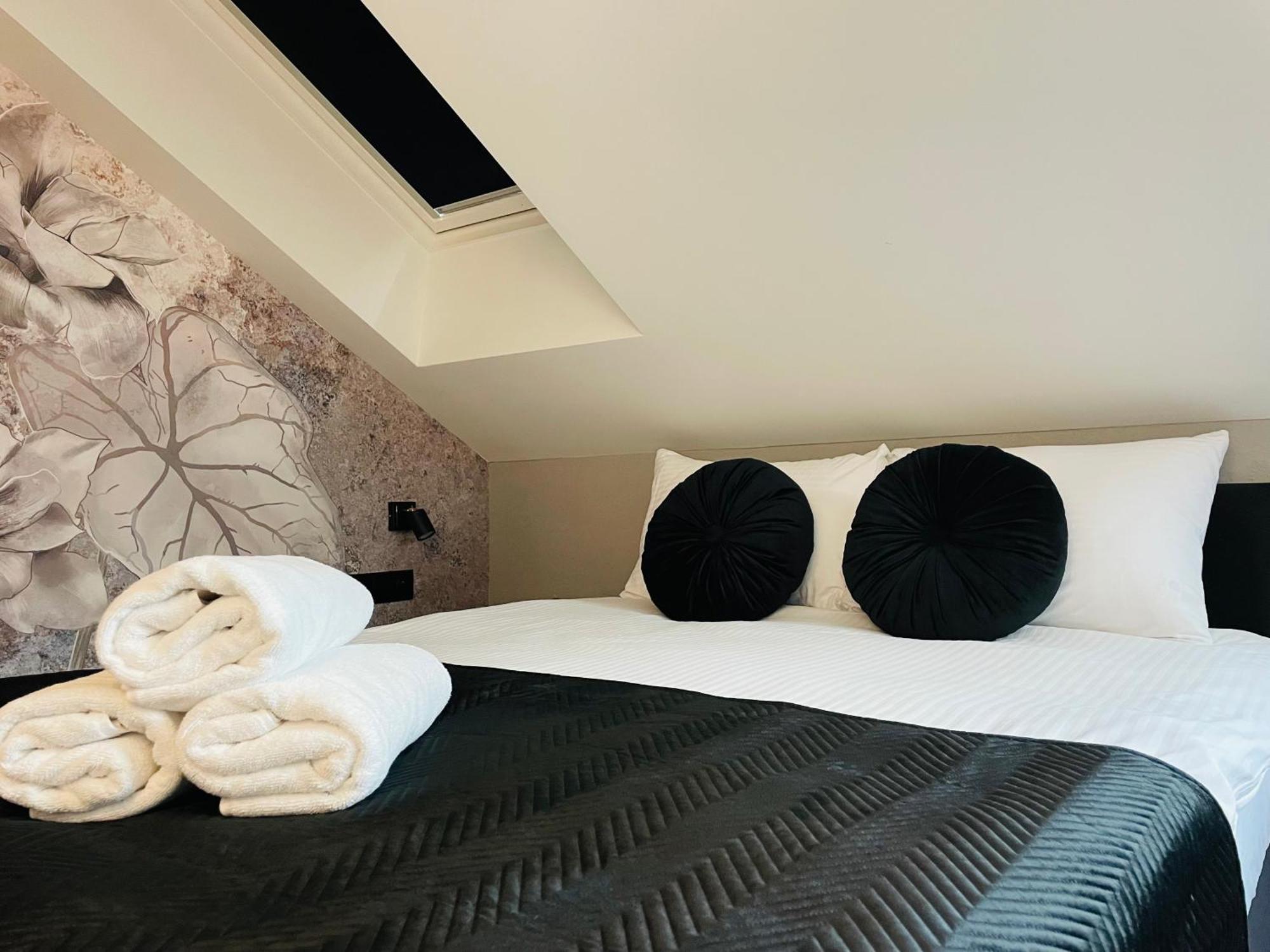 Hotel Millennium شاسْنيشْ الغرفة الصورة