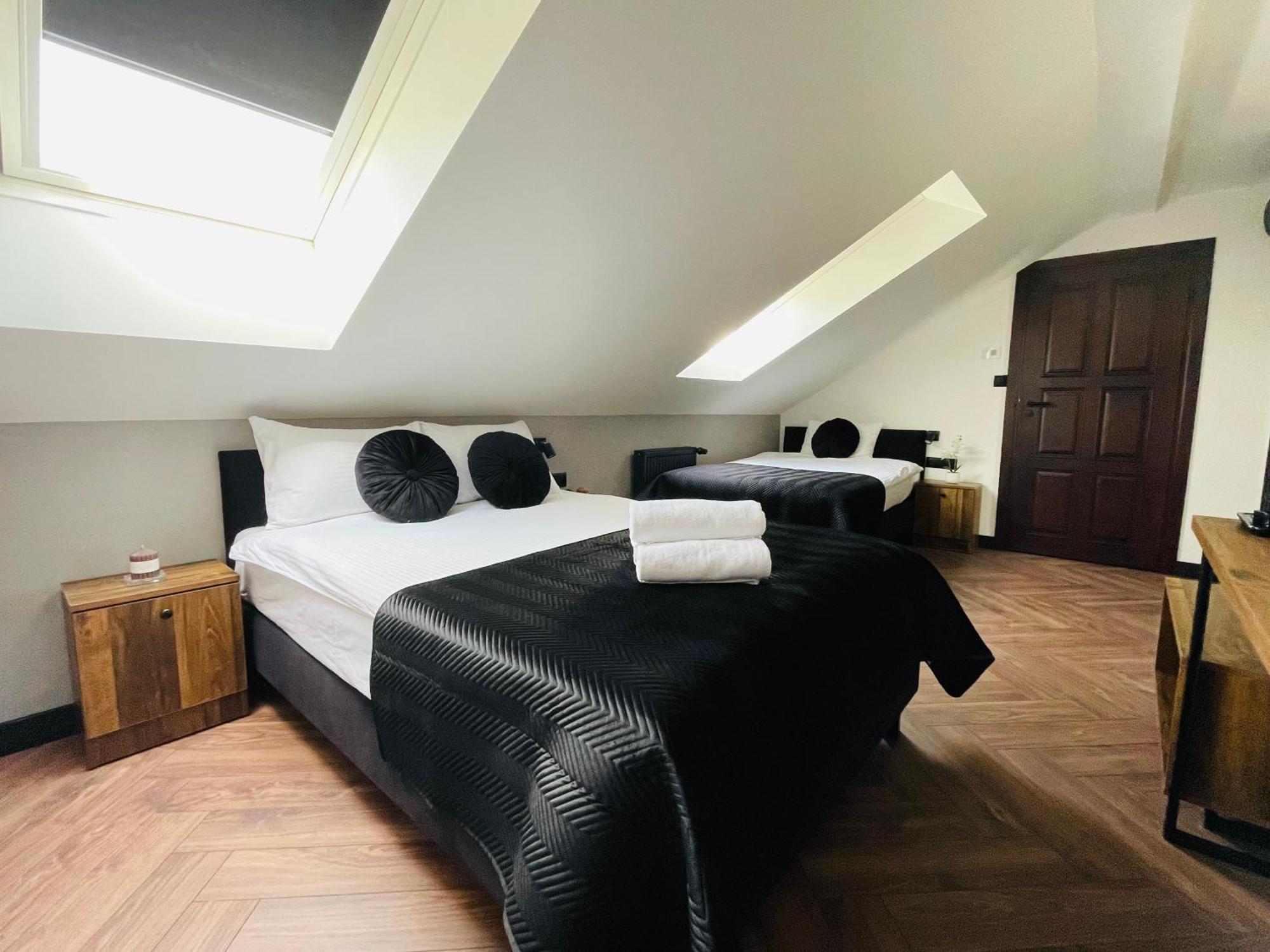 Hotel Millennium شاسْنيشْ الغرفة الصورة