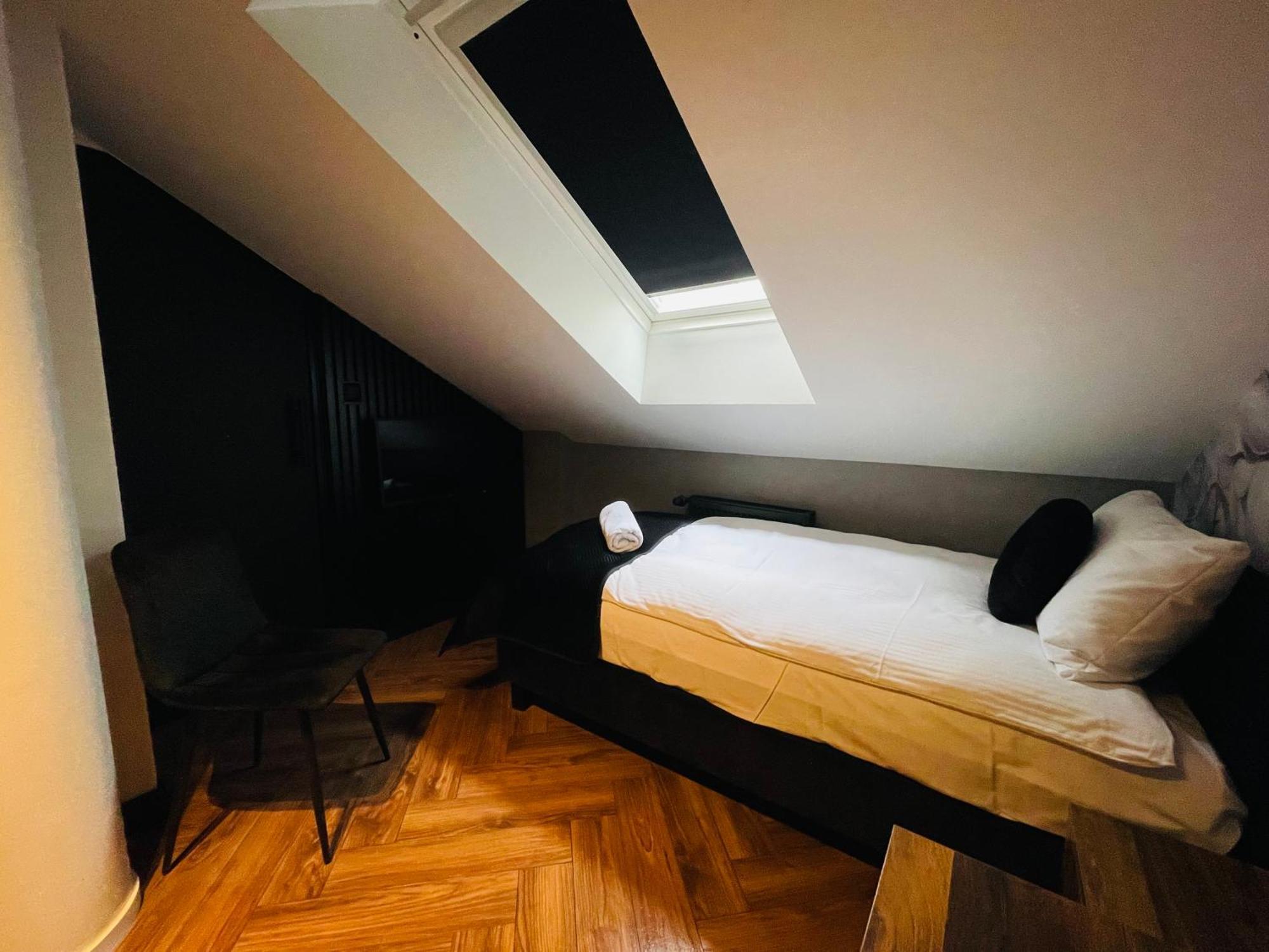 Hotel Millennium شاسْنيشْ المظهر الخارجي الصورة